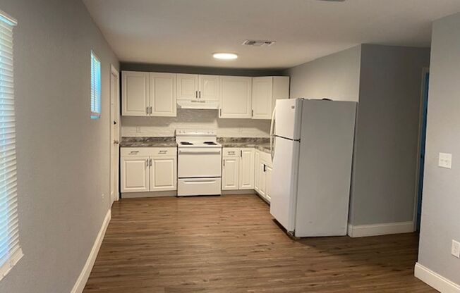 $100 off! 2 bed 1 bath with large yard space and garage. Water included in rent. Schedule showing today!