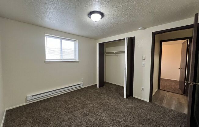 3 beds, 1 bath, $1,295, Unit 1250 Holman