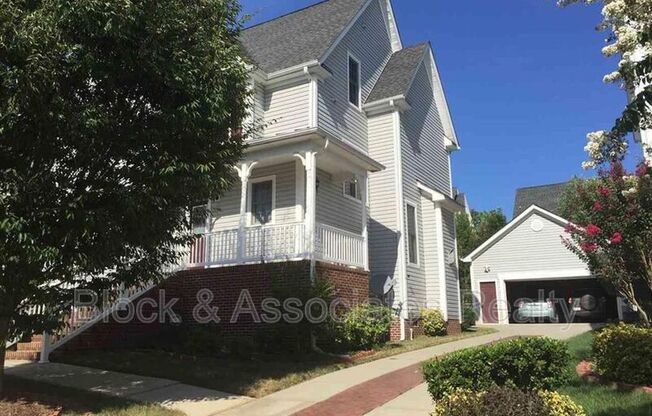 124 FACTORS WALK LN