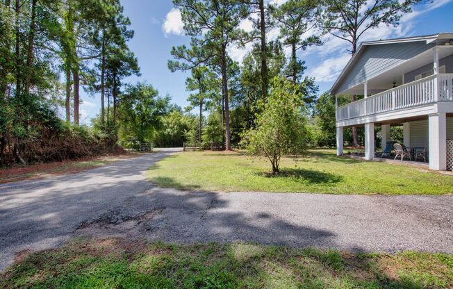 Water Views with Room for your Boat, RV, Kayaks, and Jet Skis! Available August 1st!