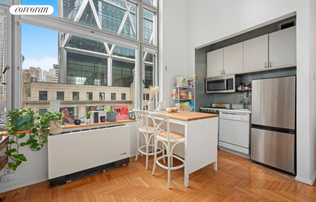 1 bed, 1 bath, $4,200, Unit 6CC