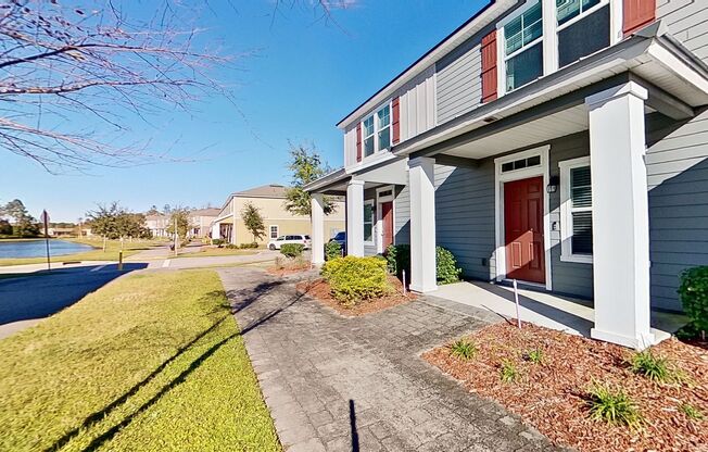 Stunning Townhouse in Nassau Crossing.