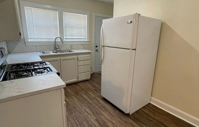 2 beds, 1 bath, $725, Unit 1019