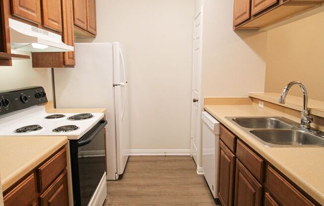 530 Dukeway Unit #4