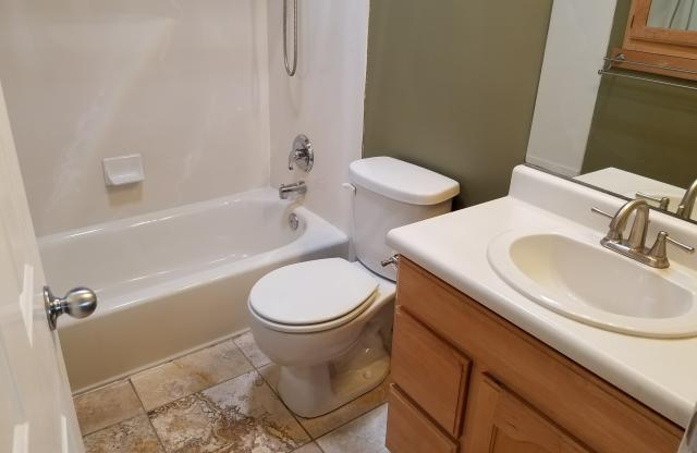 3 beds, 1 bath, $2,450