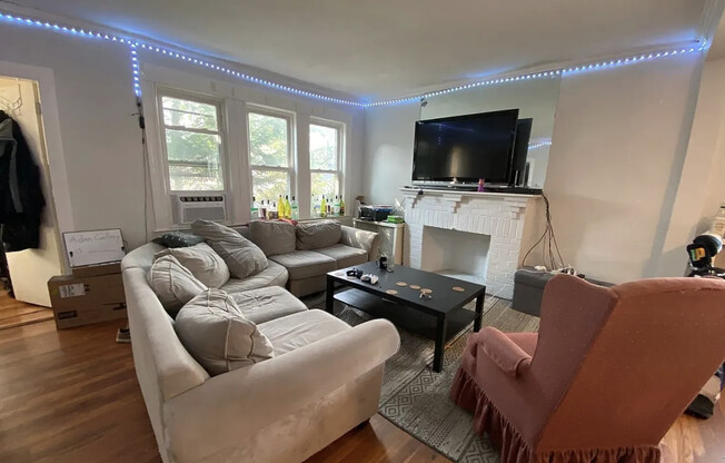 289 Foster St # 2