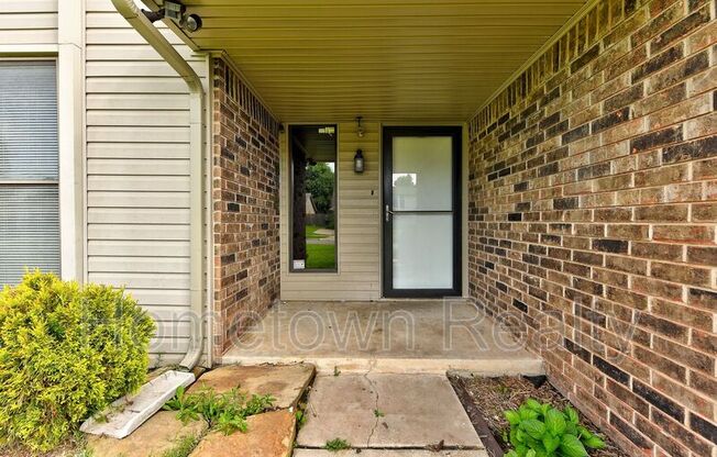 7621 DORIS PL