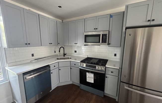 10 HUNTING ST