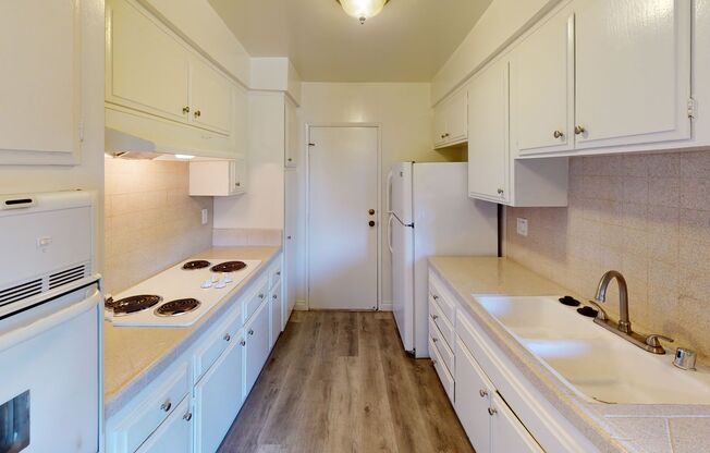 RMN - Romaine Apartments