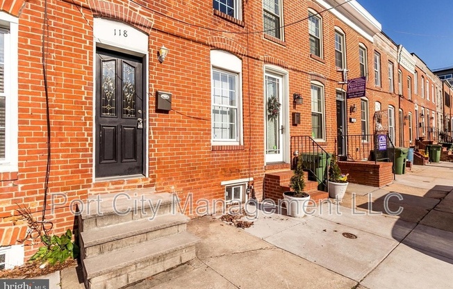 118 E RANDALL ST