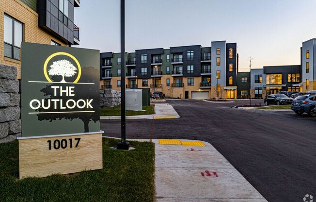 2 beds, 2 baths, 1,132 sqft, $2,050, Unit 10001-112