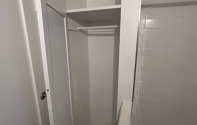 Studio, 1 bath, 380 sqft, $1,695, Unit 310