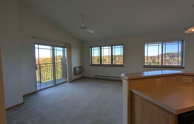 1 bed, 1 bath, 756 sqft, $1,425, Unit 200-301