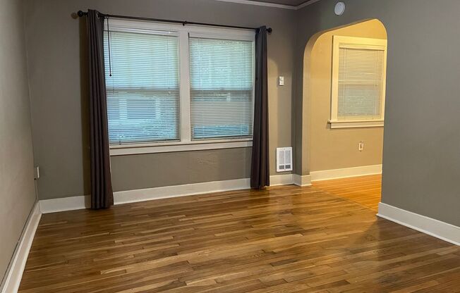 O511-- Beverly Court Studios