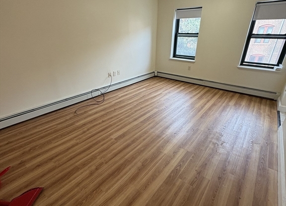 1 bed, 1 bath, 482 sqft, $2,009, Unit 35