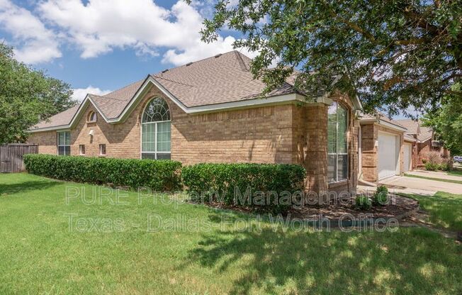 8232 LIVINGSTON LN
