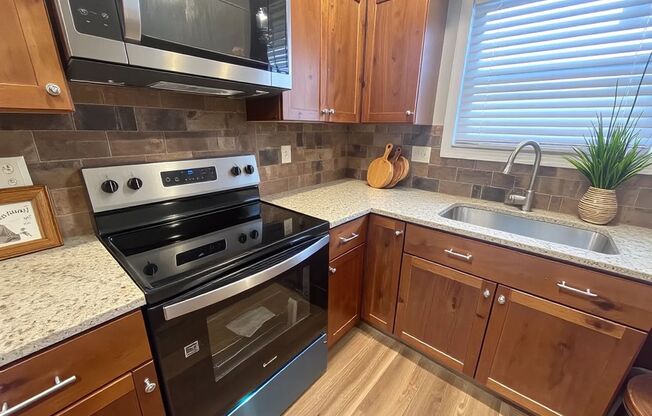 New Never Occupied - Brand New 2 bedroom 2 bath Duplex in Kimberling City, MO - Ask us about Move In Incentives