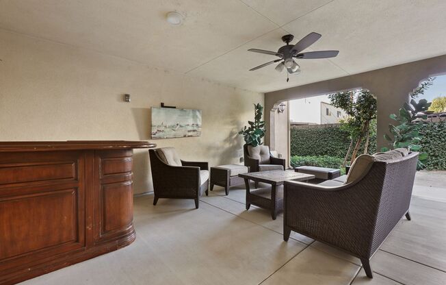 2 beds, 1 bath, 864 sqft, $2,575, Unit 305