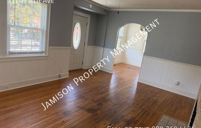 512 W 8 AVE
