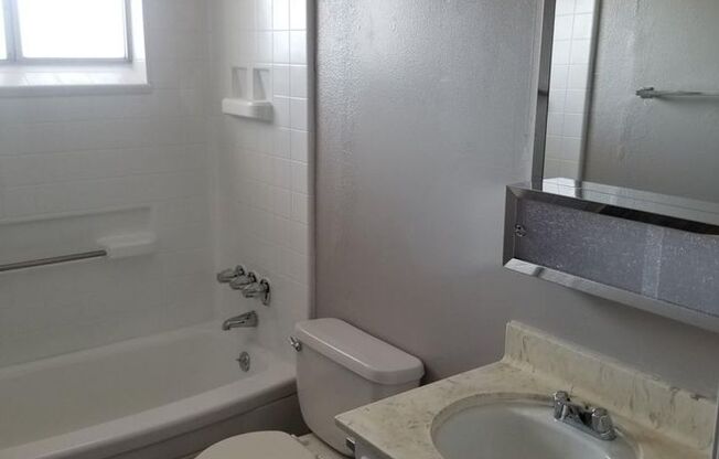 1 bed, 1 bath, 595 sqft, $1,345, Unit 114