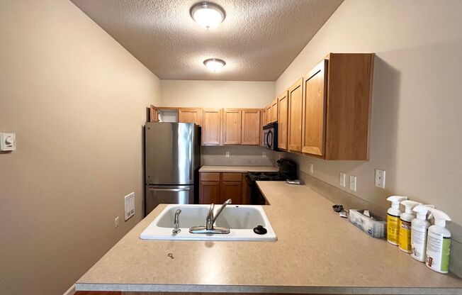 2 Bedroom Beaverton Condo!