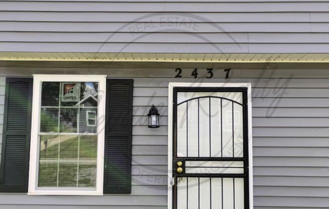 Two Bedroom Townhouse with deck near Trinity Hills!