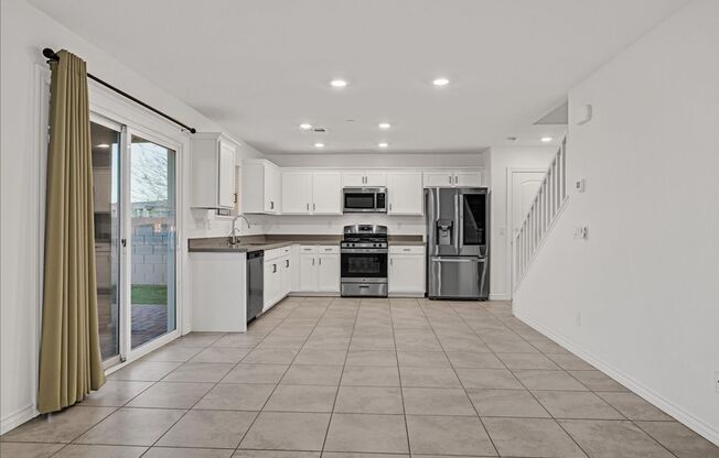 Henderson Townhouse With Views