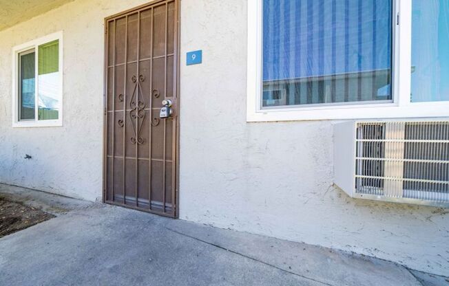 3 beds, 2 baths, 1,200 sqft, $2,900, Unit 633-35