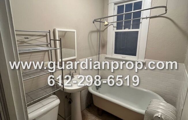 1 bed, 1 bath, 700 sqft, $975, Unit #1