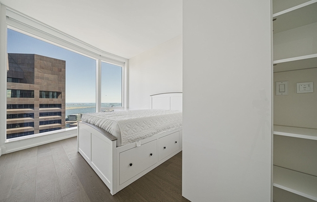 3 beds, 3 baths, 1,989 sqft, $16,800, Unit 5112