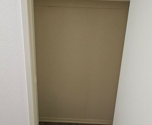 2 beds, 2 baths, 900 sqft, $2,600, Unit 230