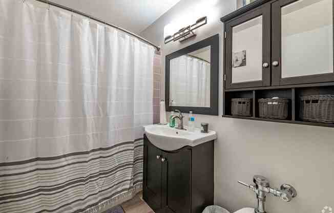 Gallery Photo 12