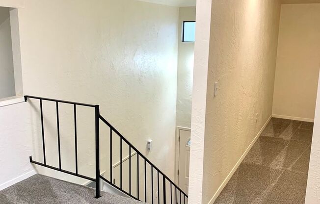 2 beds, 1 bath, 820 sqft, $1,550, Unit 1522D