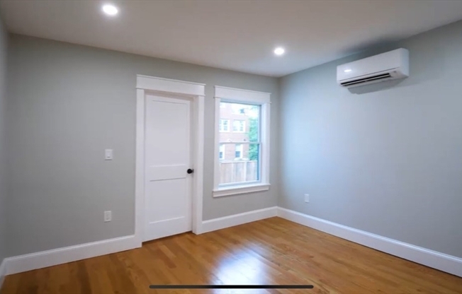 10 VAN NORDEN ST