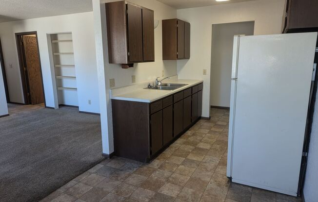 Summerview - 415 E Luverne St