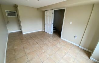 2 beds, 1 bath, $750