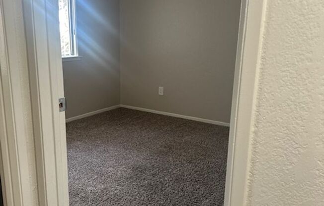 2 beds, 2 baths, 1,040 sqft, $1,610, Unit 263