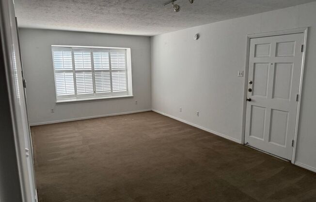 Affordable Knox Henderson Units! Flexible Lease Terms Available