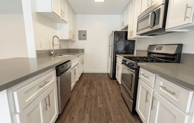 1 bed, 1 bath, 725 sqft, $2,498, Unit 201