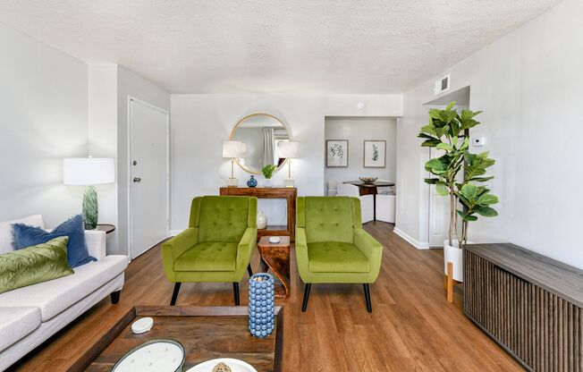 1 bed, 1 bath, 648 sqft, $900, Unit 1915-04
