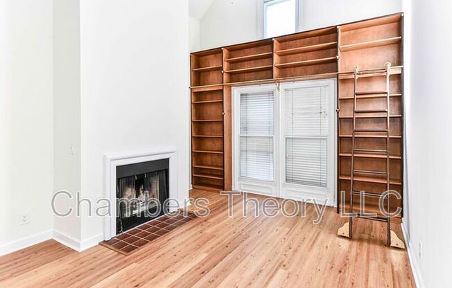 115 N LEE ST