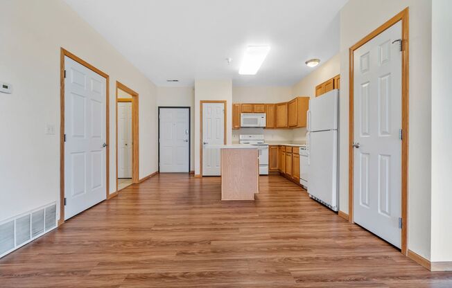 1 bed, 1 bath, 737 sqft, $1,350, Unit 3112