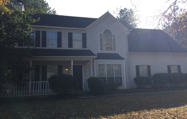 **Ask how you can move into this home with NO SECURITY DEPOSIT**20 Bridgewater Dr: Spacious 3BR 2.5BA with optional 4th br/bonus room home on 3/4 acre lot in desirable neighborhood for rent in Newnan. Fenced-in yard! Minutes from shopping and restaurants.