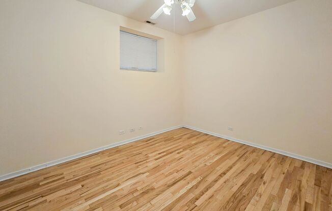 2 beds, 1 bath, 1,050 sqft, $2,695, Unit 2320-G