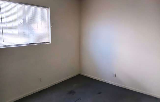 2 beds, 1 bath, $1,000