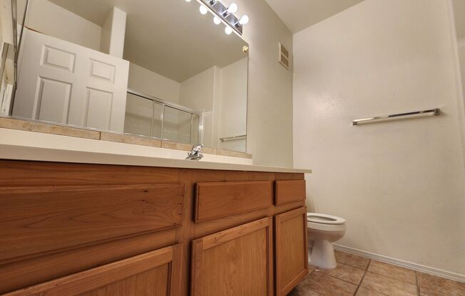 2 beds, 2 baths, $1,350