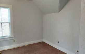 3 beds, 1 bath, $1,250