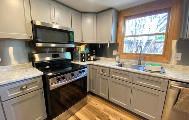 SUMMIT CHASE #15 | 2 BED 1.5 BATH FIVE POINTS TOWNHOME
