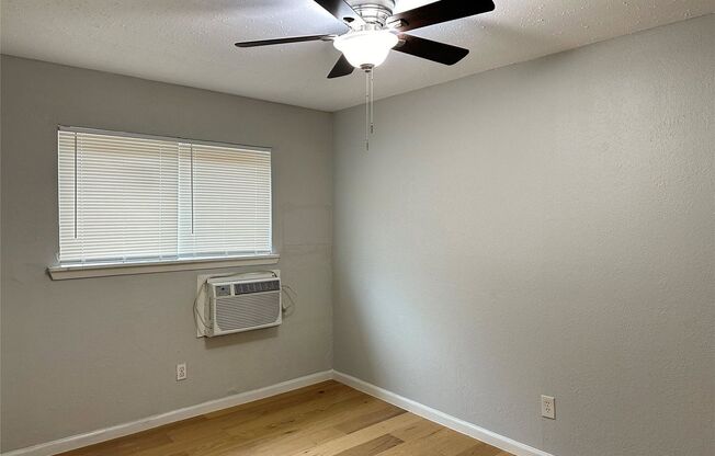 2 beds, 1 bath, 660 sqft, $795, Unit 1