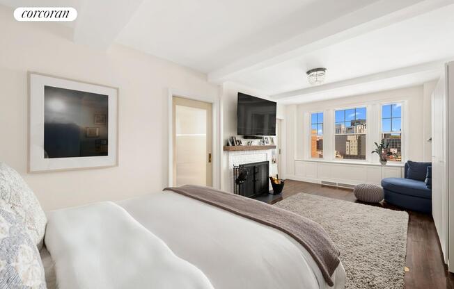 2 beds, 2 baths, $20,000, Unit 12KL